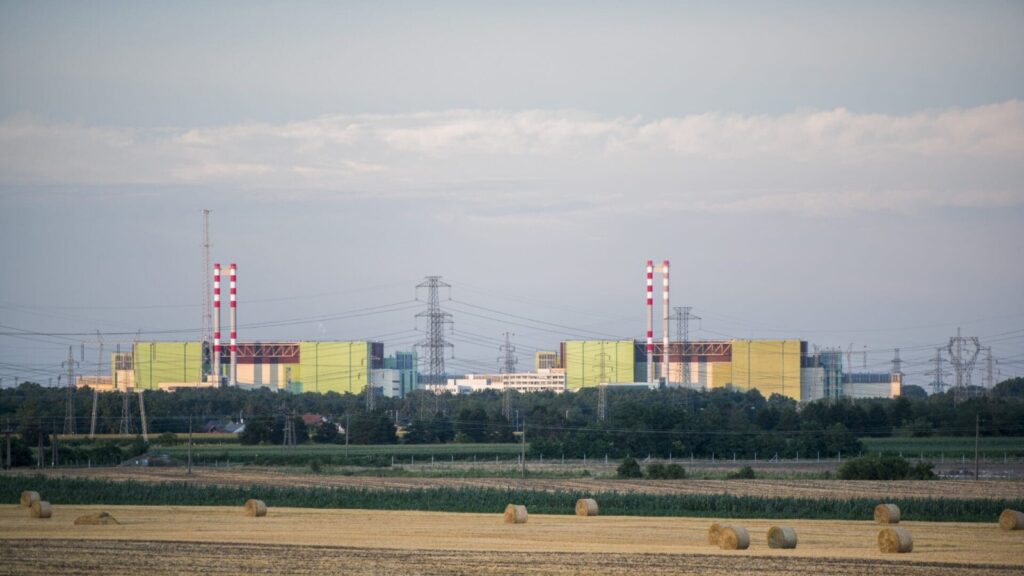 A paksi atomerőmű 2018 június 22-én.