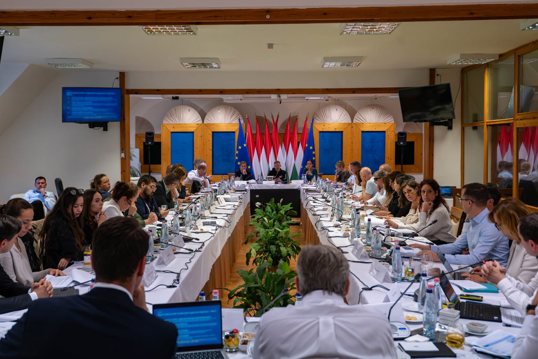 Továbbra sem nyilvánosak a kormányülések, nem árulta el a Miniszterelnökség, hogy változtatnak-e a szabályon