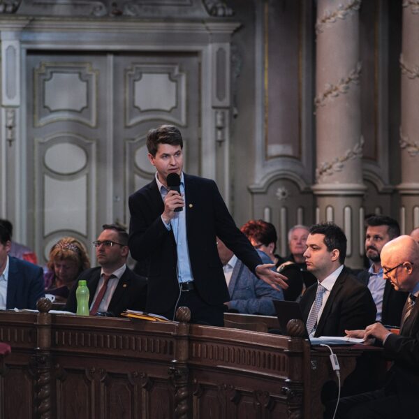 Mihálik Edvin: Képviselő csak fizetés nélkül lehessen felügyelőbizottsági pozícióban